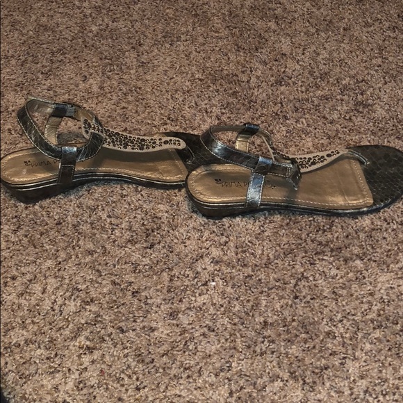 Sandals - Picture 2 of 2